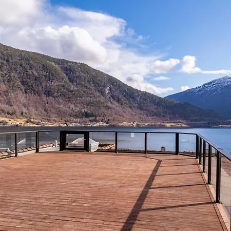 - & Near Sognefjord * Согндал